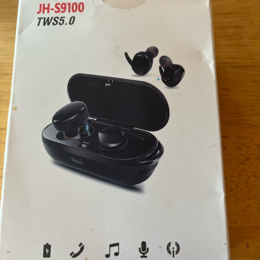 These are JH 9100 earbuds.  Never worn